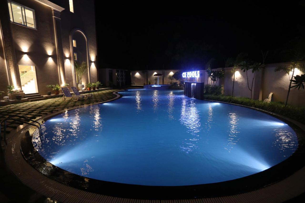 Chandan Kasturi Resort Dariāwad Eksteriør billede